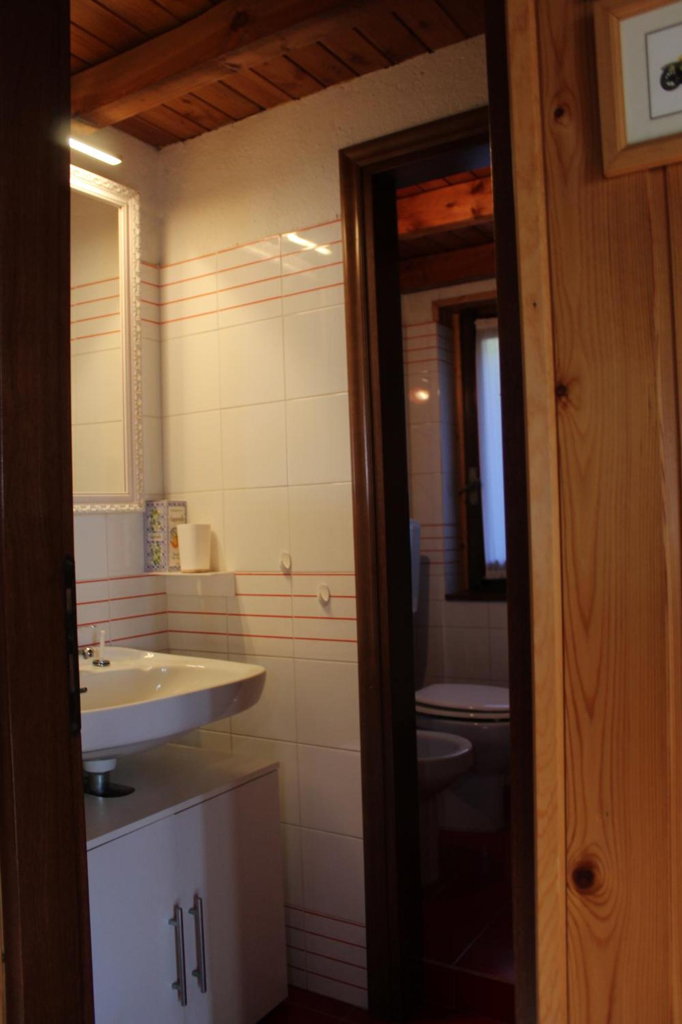 Appartement Casa Emy à Adrara San Rocco Extérieur photo