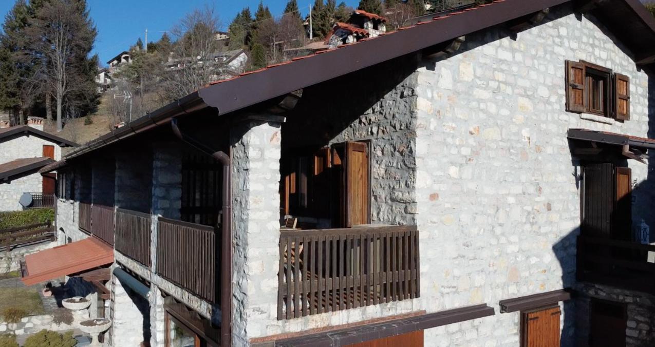 Appartement Casa Emy à Adrara San Rocco Extérieur photo